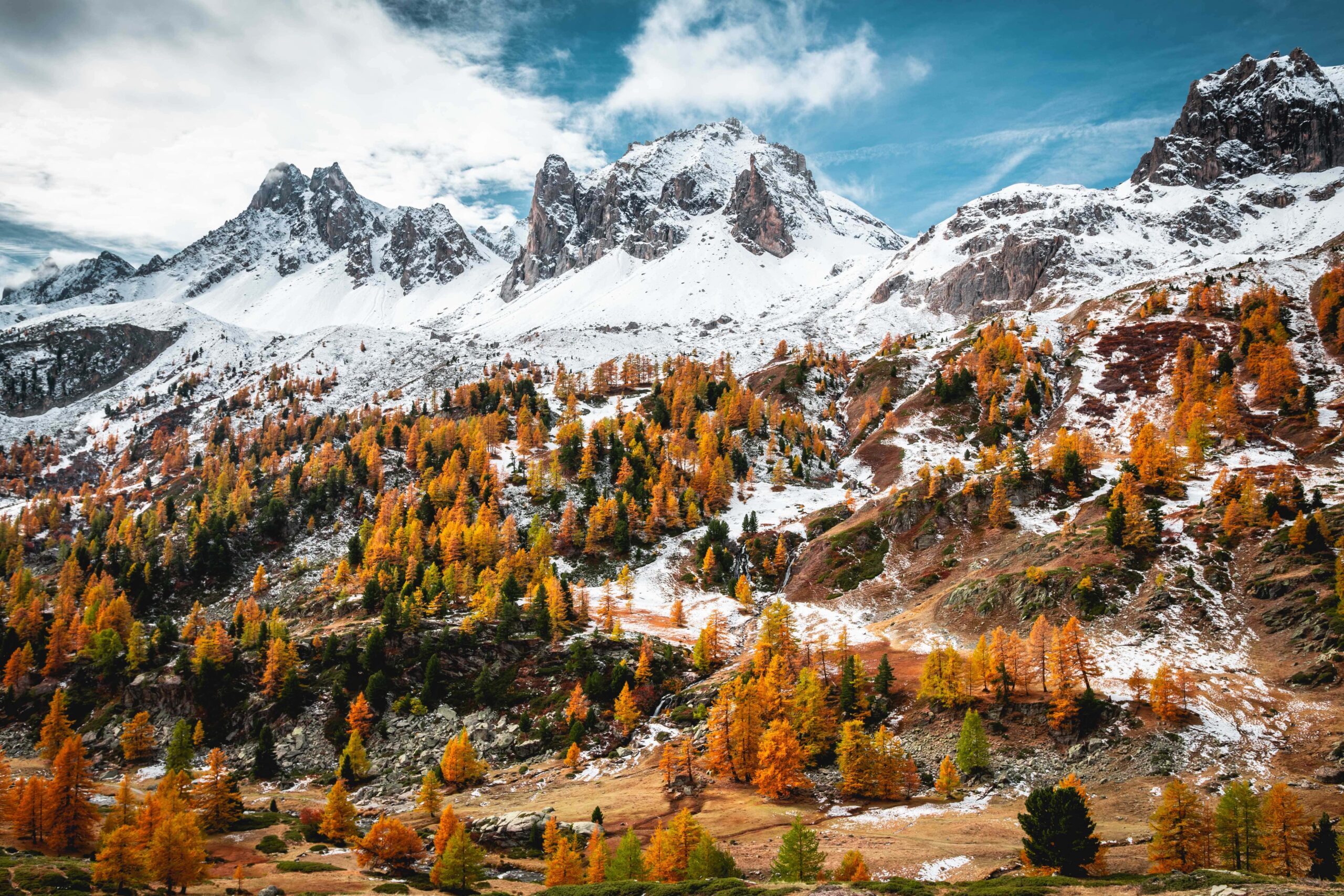 Vallée de la Clarée en automne enneigée - Papa A.