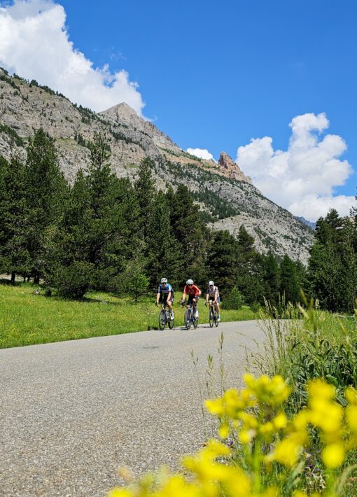 Activités d'été dans les Hautes Vallées : le cyclisme au col de l'Echelle