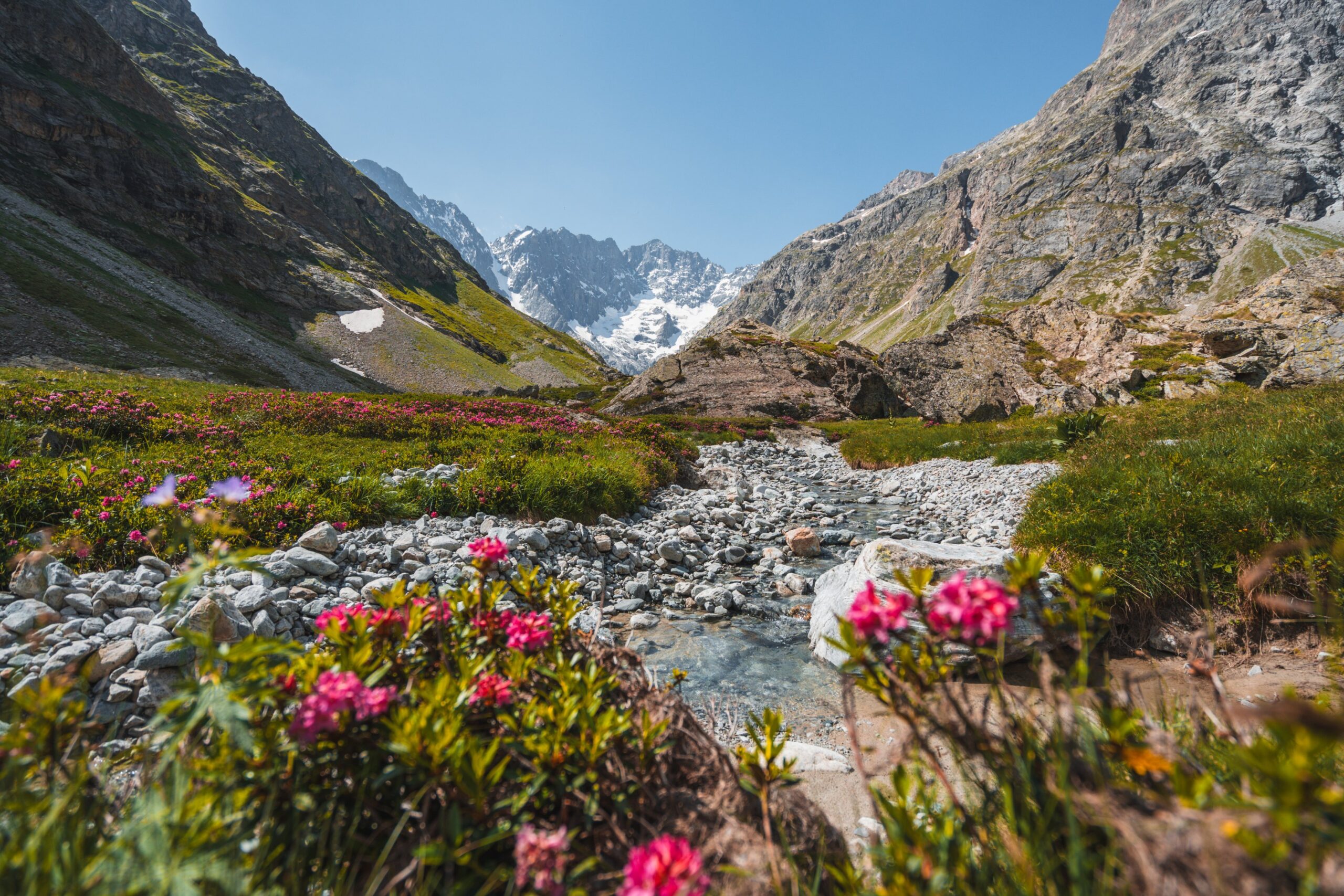 Hiking, Refuge du Pavé ©Gontran Isnard - ADDET 05-89 (29) (1)