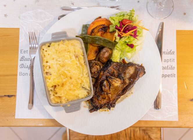 Plat restaurant Maison de Catherine © Thibaut Blais (optimisé web)