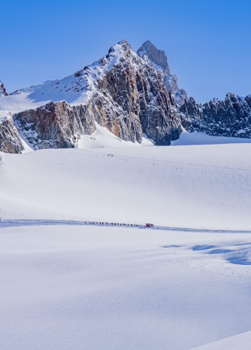 Freeride skiing - cable car - winter 2024 - La Grave ©Cédric Tempier - ADDET05 (30) (1) (2)