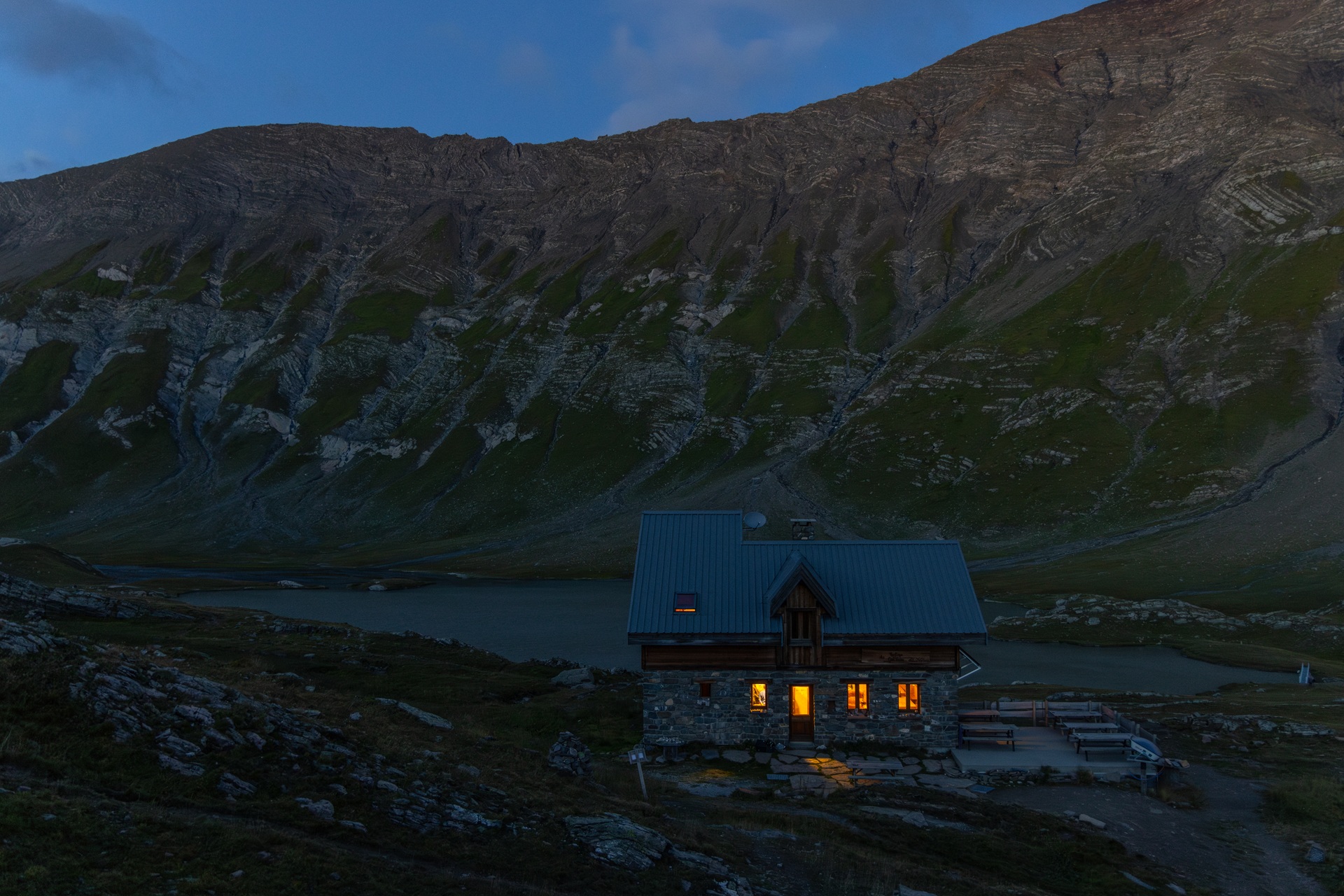 Tour des Aiguilles D'Arves - Refuge lac du Goléon et cruq des aiguilles ©T.Blais ( (4)