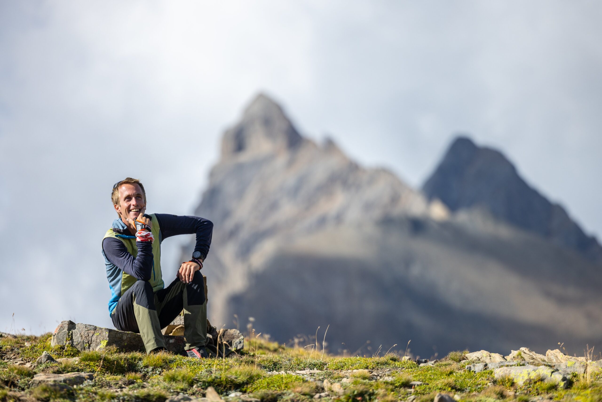 Tour des Aiguilles D'Arves - Refuge lac du Goléon et cruq des aiguilles ©T.Blais ( (74)